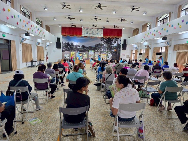 大手牽小手  三場巡迴資源回收永續吉安 游淑貞攜手鄉親舉手做環保 落實垃圾分類